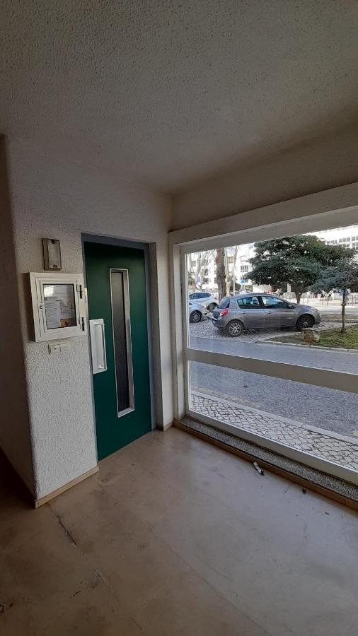 Carcavelos Surf Beach House מראה חיצוני תמונה
